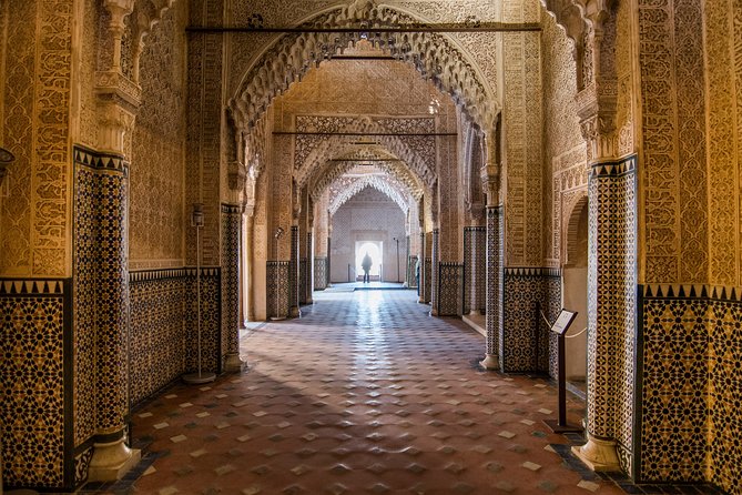 Alhambra Skip-the-Line with Albaicin, Sacromonte by Segway/Bike - Sacromonte’s cave homes and cultural identity