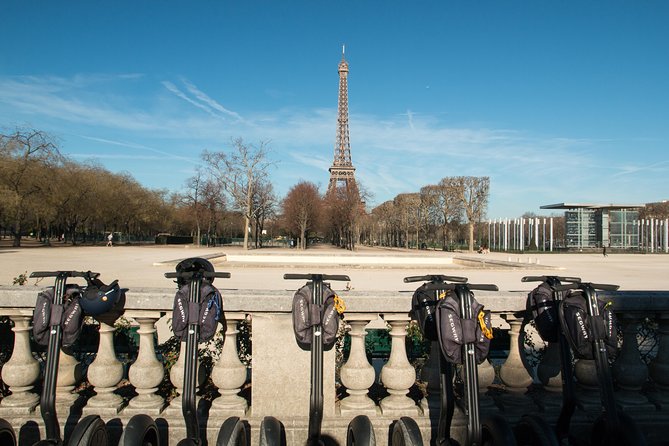 Amazing Paris Segway Tour - Learning to ride before reaching the Eiffel Tower