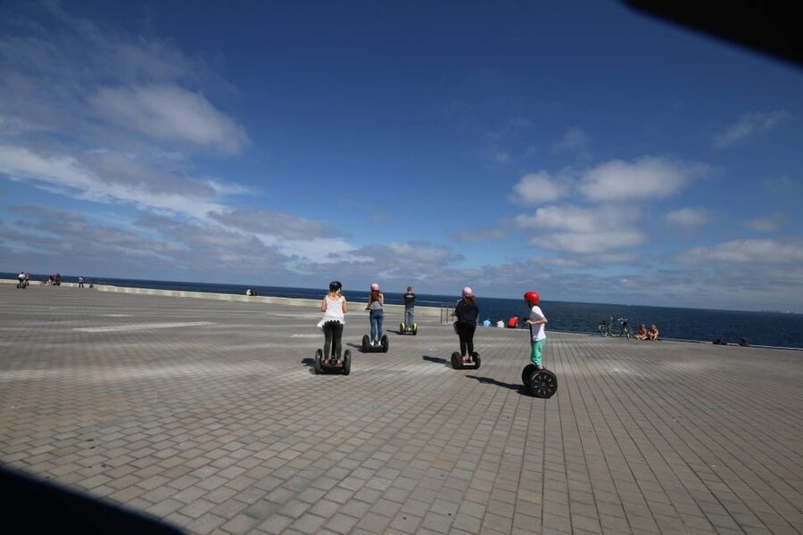 Barcelona: 2-Hour Segway Tour - Ciutadella Park, the dragon castle, and the waterfall