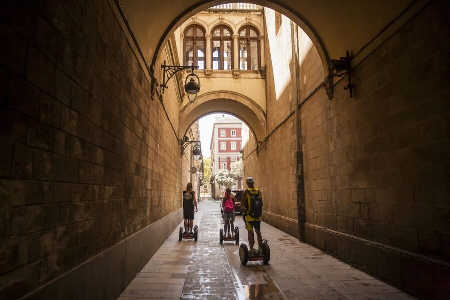 Barcelona: 3-Hour Segway Sightseeing Tour - Parc de la Ciutadella and the Arc de Triomf