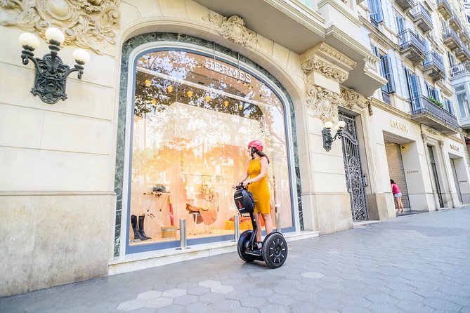 Barcelona: Citizen Segway Tour - From Three Chimneys Gardens to the old harbor