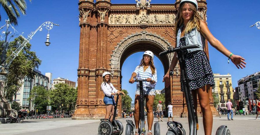Barcelona: Gaudi Guided Segway Tour - Ciutadella Park and Barcelona’s public art