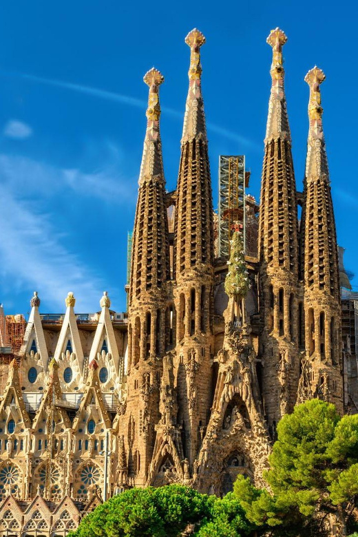 Barcelona: Gothic Quarter & Sagrada Familia Area Segway Tour - La Monumental and the road to Sagrada Familia