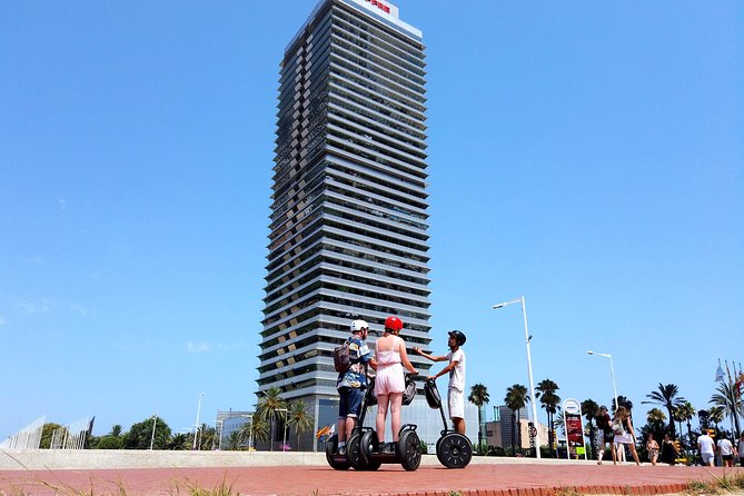 Barcelona Guided Tour on Segway - What private tours add