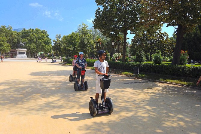 Barcelona Guided Tour on Segway - Guides, group size, and the riding experience