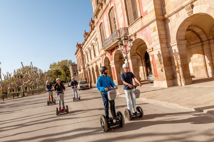 Barcelona Insiders Segway Tour 1.5h - The guides make a practical difference