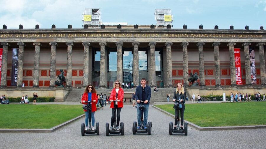 Berlin: 3-Hour Segway Tour - Gendarmenmarkt, the Palace, and Nikolaiviertel