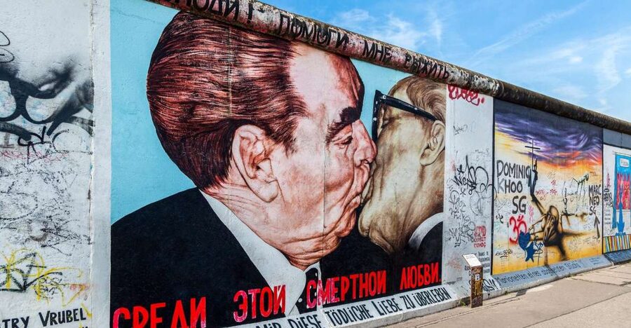 Berlin: East Side Gallery and Cold War Segway Tour - Hackescher Markt and Nikolaiviertel