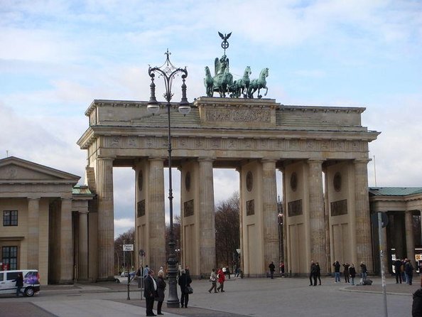 Berlin: Exclusive VIP Private Segway tour Experience - Riding Berlin from Museum Island to Alexanderplatz