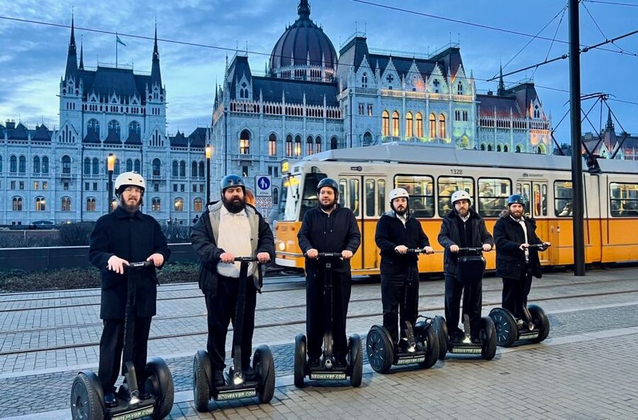 Budapest: 1 Hour Instagram Segway Tour - Elizabeth Bridge and the first Buda views