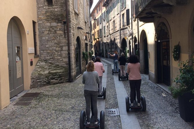 CSTRents - Como Centro Storico Segway PT Authorized Tour - Public gardens add breathing room to the route