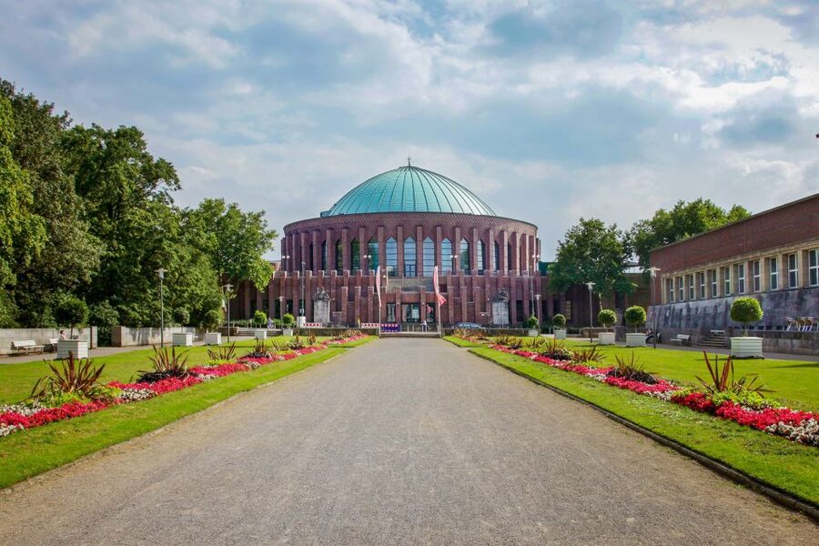 Düsseldorf: Classic City Segway Tour - Why a Segway works well in Düsseldorf