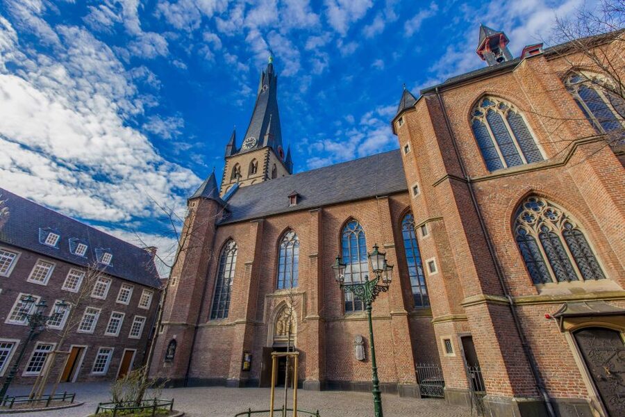 Düsseldorf: Classic City Segway Tour - Tonhalle and Düsseldorf’s expressionist architecture