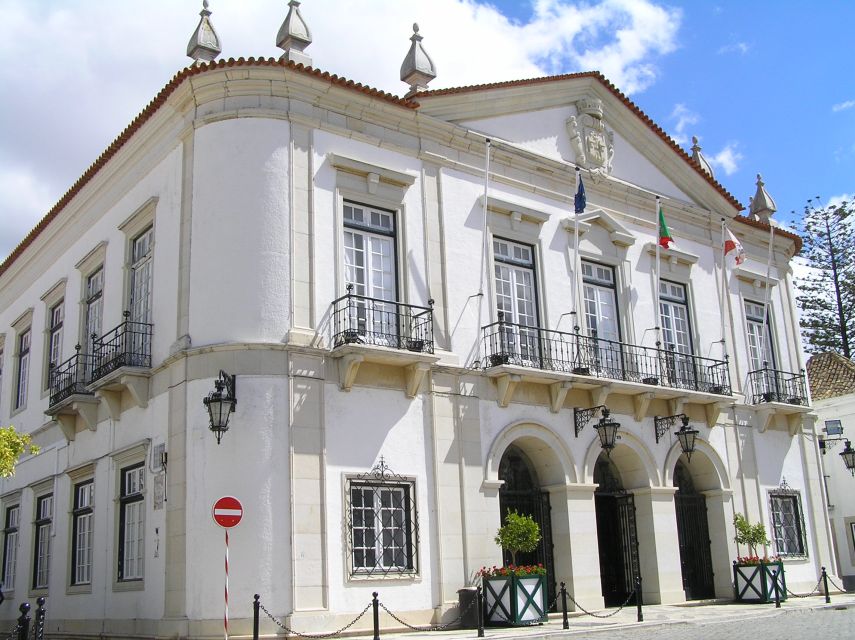 Faro: Sunset Segway Tour with Cocktails - Faro’s streets, monuments, and local stories