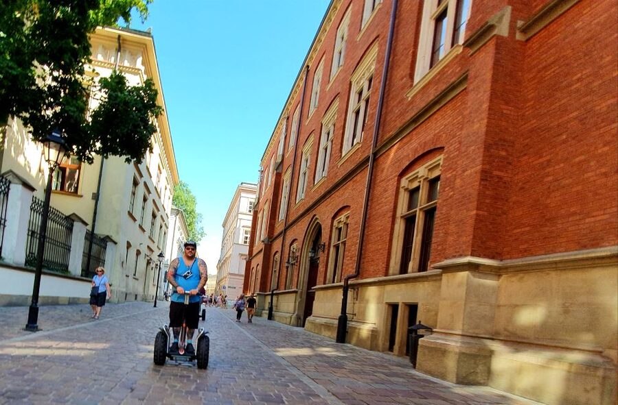 Krakow: Old Town & Jewish Quarter 2-Hour Segway Tour - Along the Vistula River toward Kazimierz