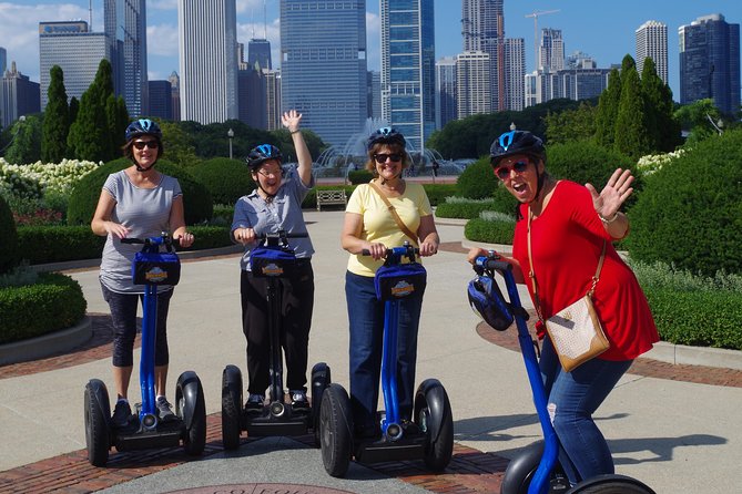 Lakefront Segway Tour in Chicago - Buckingham Fountain and Millennium Park