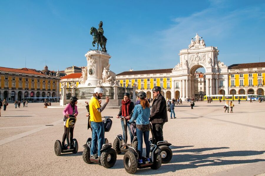 Lisbon: Segway Food Tour of Alfama and Old Town Lisbon - Food and drink: what you actually receive