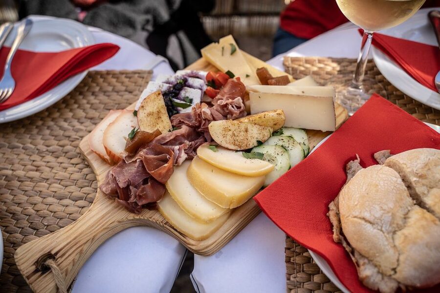 Lisbon: Segway Food Tour of Alfama and Old Town Lisbon - Why the guides make such a difference