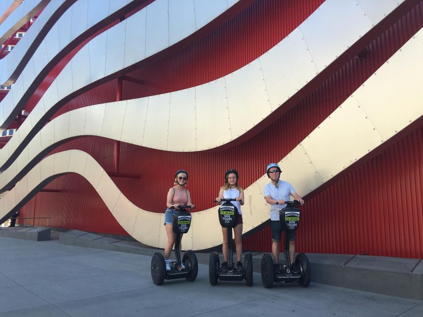 Los Angeles: The Wilshire Boulevard Segway Tour - What the guide adds to the ride
