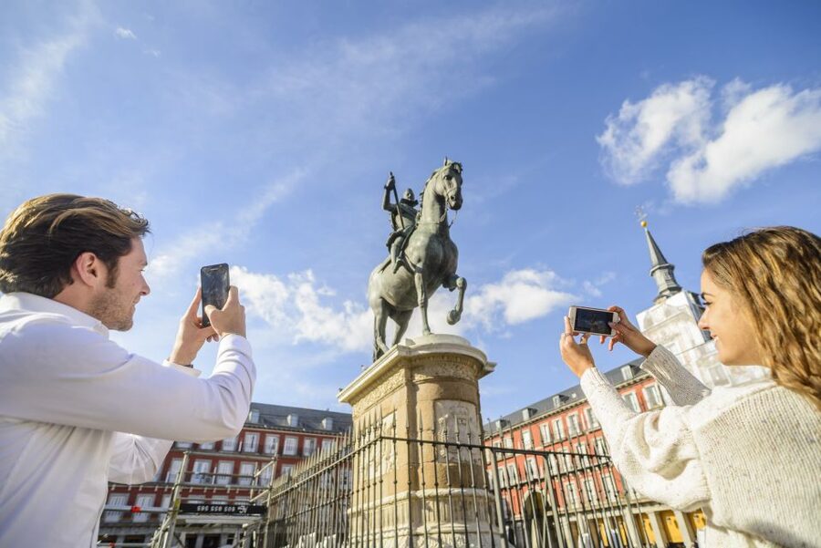 Madrid: 1.5-Hour Old Town Highlights Segway Tour - Plaza de Oriente and the Royal Palace