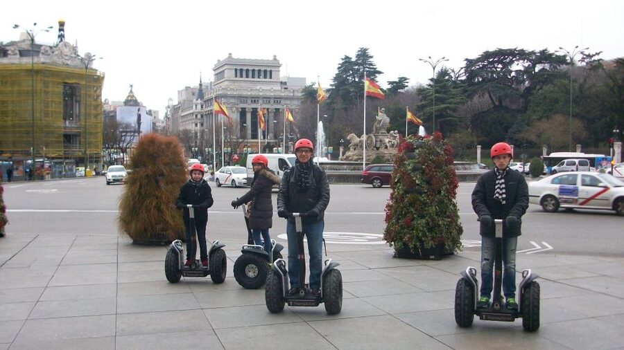 Madrid Private Segway tour. Retiro Park - Centro Historico - Reaching Retiro Park by Segway