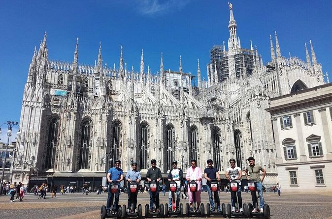 Milan: Segway Tour Local Tourist Guide Live - 2 hours & half - The old garden and Villa Reale