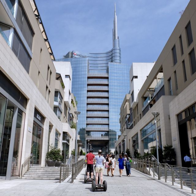 Milan: SEGWAY Tour with Live Tourist Guide 2 hours & half - Porta Nuova shows Milan looking forward