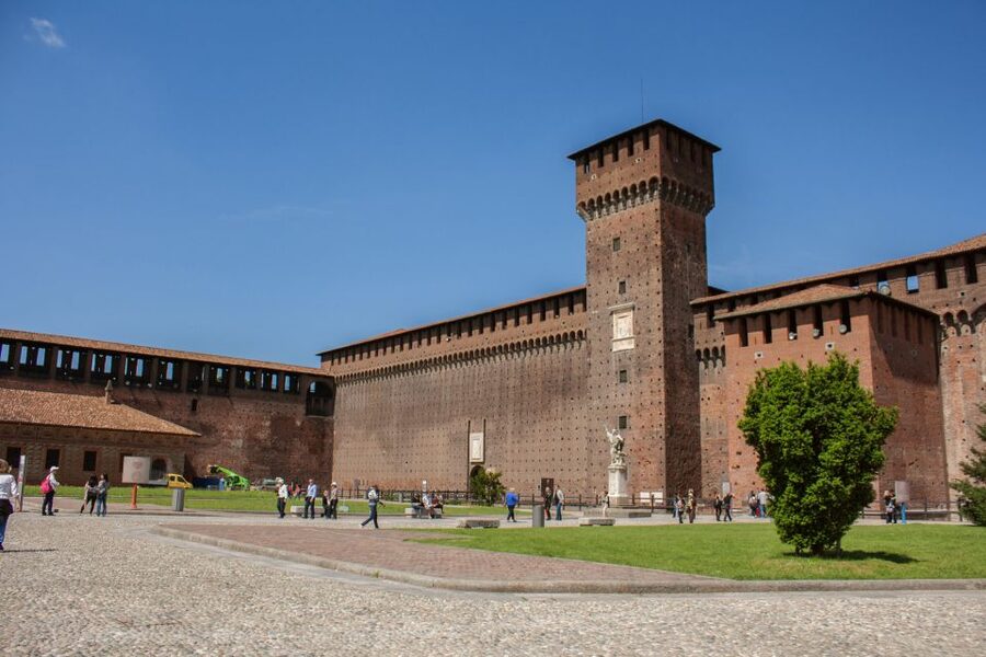 Milan: Sights by Segway Small Group Tour - Crowds, Surfaces, and Riding Conditions