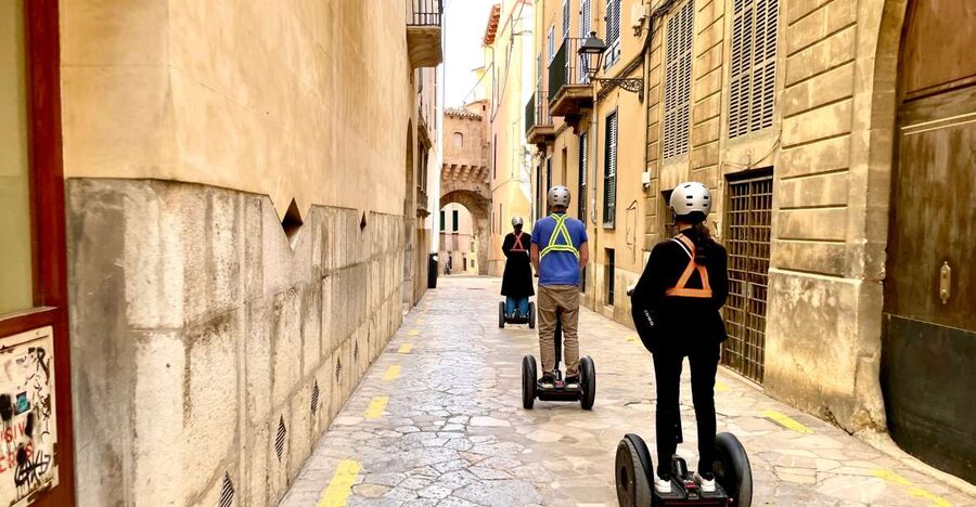 Palma: Private Guided Segway Tour - Why a Segway works well in central Palma