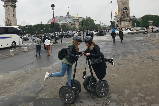 Paris: Experience Segway Top Highlights Small Group 2 Hours - Place de la Concorde and the Champs-Elysées