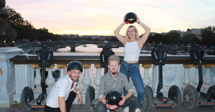 Paris: Private Sightseeing Segway Tour - Grand Palais and Petit Palais