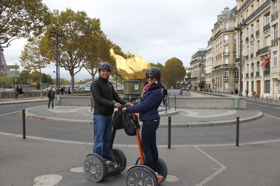 Paris: Private Sightseeing Segway Tour - The Arc de Triomphe and Napoleon’s monument