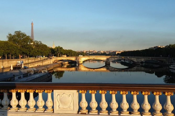 Paris Sunrise tour by Segway - What the guide adds to the ride