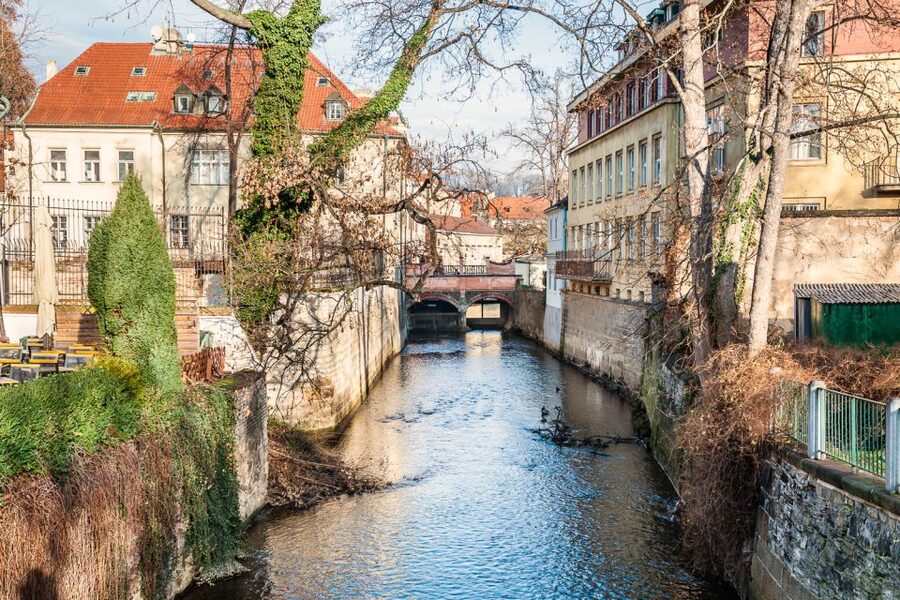 Prague: 4-Hour Segway and Scooter Tour with Lunch and Drinks - Lunch above the river at Letná Park