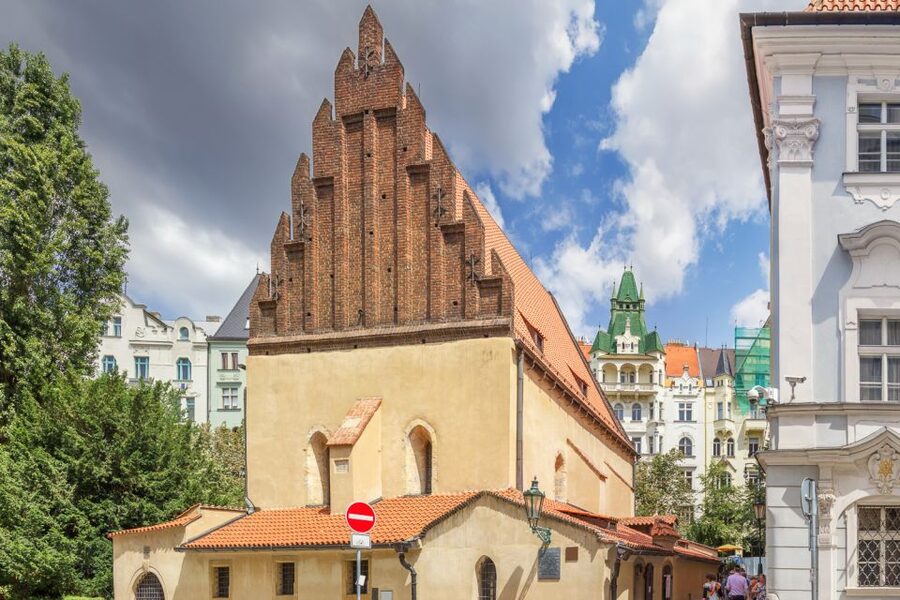 Prague: 4-Hour Segway and Scooter Tour with Lunch and Drinks - Strahov Monastery and the Segway switch