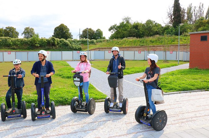 Prague Castle Area Segway Tour - Guide style and group size