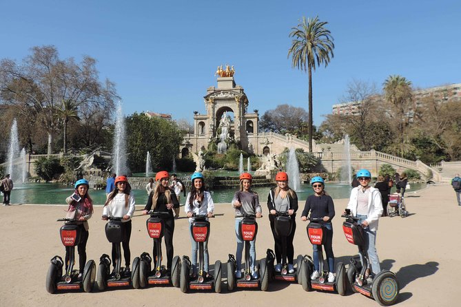 Sagrada Familia - 2H Segway Tour - A guide-led history ride, not just a vehicle rental
