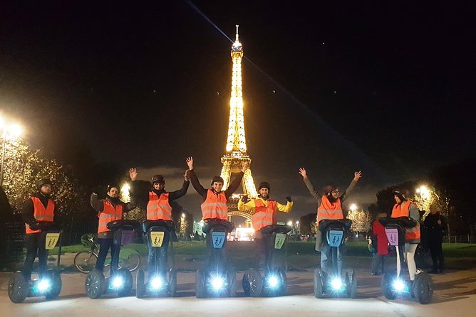 Segway by night ! Illuminated Paris - Passerelle Léopold-Sédar-Senghor closes the loop