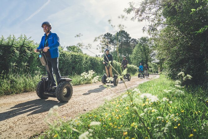 Segway ride between Lac Bleu and the castles of Pessac-Léognan - Seeing Château Haut-Bergey and Château de France
