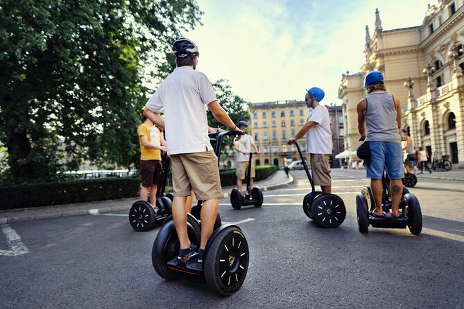 Segway Tour Warsaw: Praga Tour - 2-Hours of Magic! - Starting at Chmielna Street