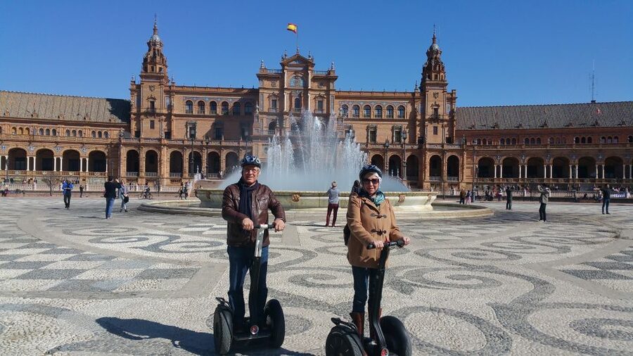 Seville: 1, 2 or 3 Hour Segway Tour - The one-hour route to the Guadalquivir and Plaza de España