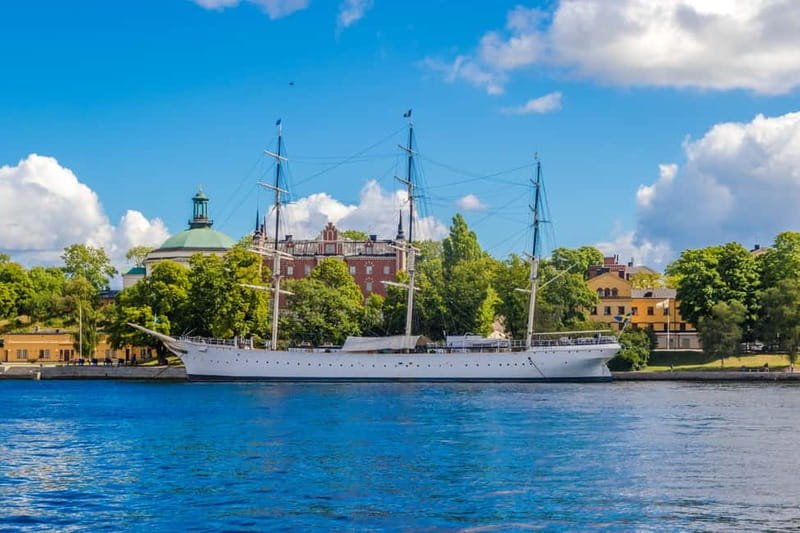 Stockholm: Sightseeing Tour by Segway - Royal sights, city stories, and the Nobel Museum