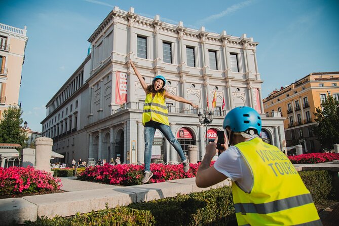Tour in segway around the city in 1 hour - Plaza de la Villa and Plaza de Ramales