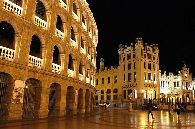 Valencia at Night Segway Tour - The Round Square and a Walk Through Gardens