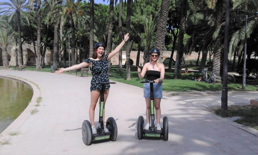 Valencia: Garden & Palace Music Segway Tour - What the one-hour schedule really gives you