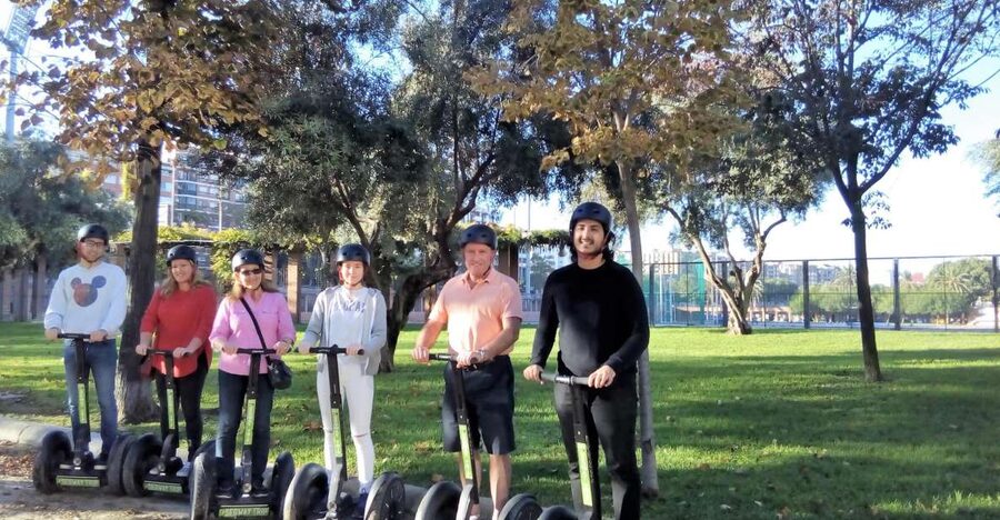 Valencia: Garden & Palace Music Segway Tour - Serranos Towers and a meeting point with an advantage