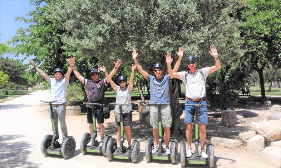 Valencia: Gardens and recreation Segway Tour - What the guide adds to the ride