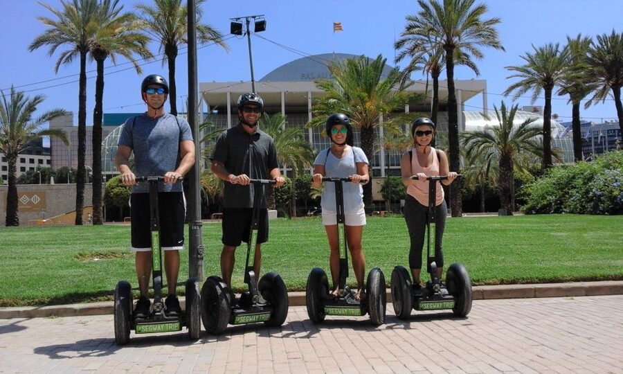 Valencia: Gardens Segway Tour 1h. - Learning to ride before the gardens